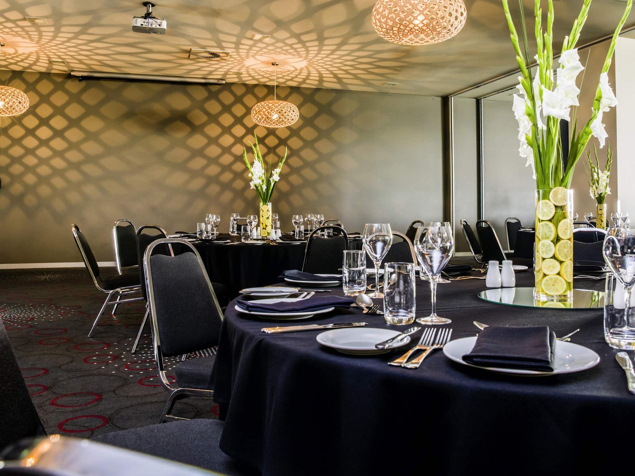 Hotel Mantra Melbourne Melton Exterior foto