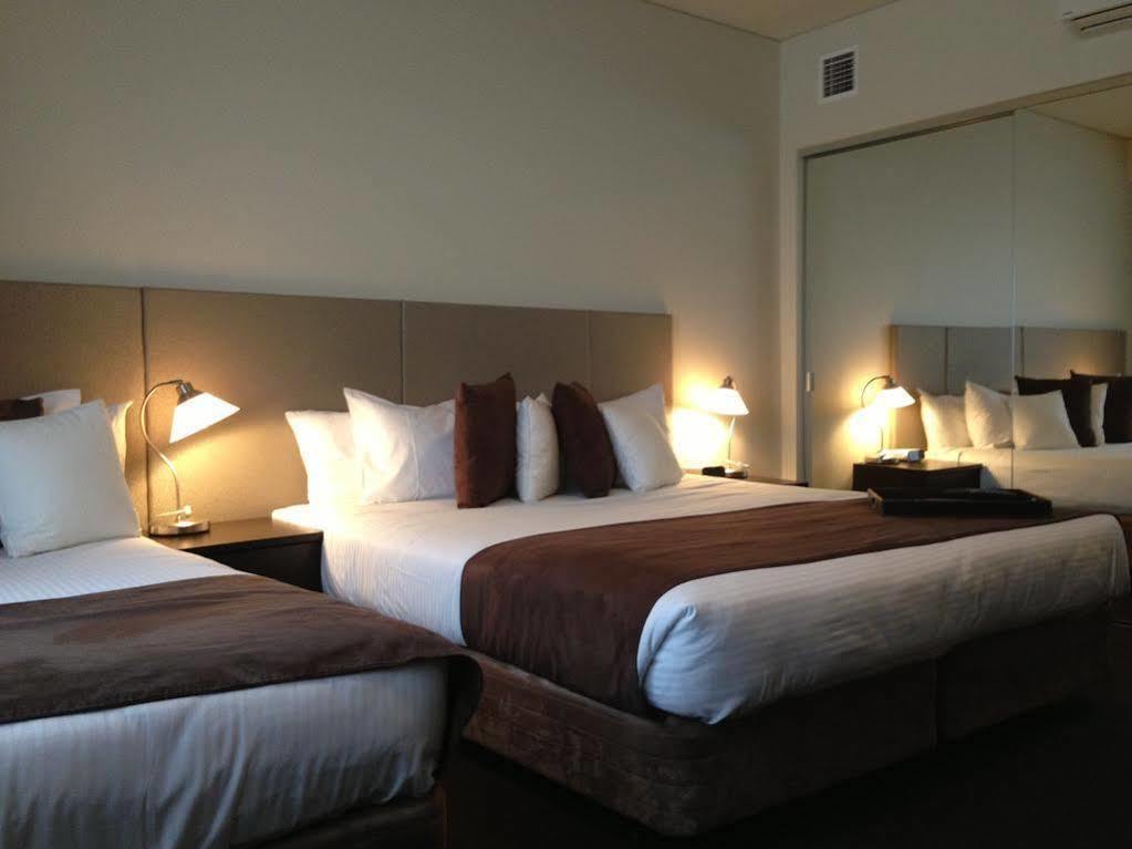 Hotel Mantra Melbourne Melton Exterior foto